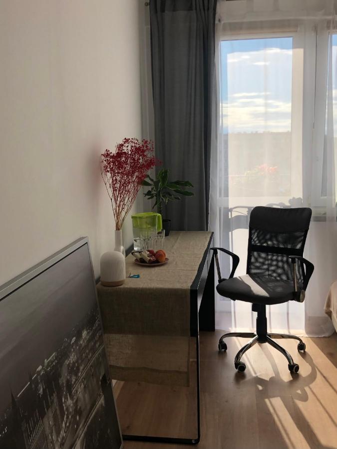 M&B Pokoj Przy Rondzie Daszynskiego Warsawa Bagian luar foto