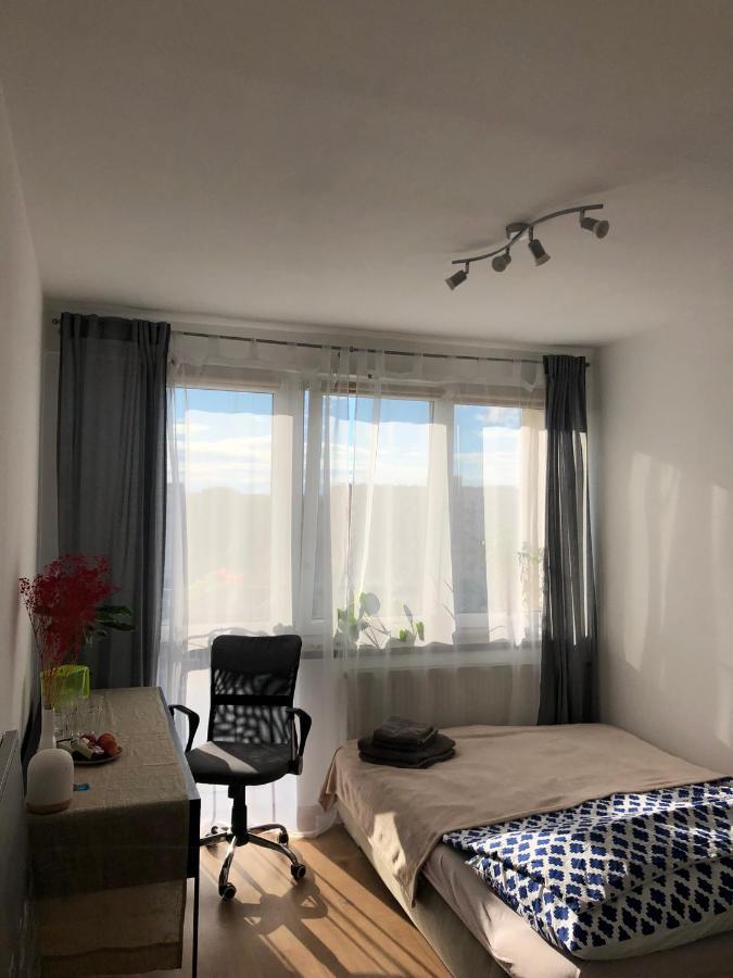 M&B Pokoj Przy Rondzie Daszynskiego Warsawa Bagian luar foto