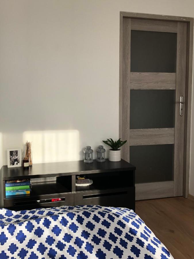 M&B Pokoj Przy Rondzie Daszynskiego Warsawa Bagian luar foto